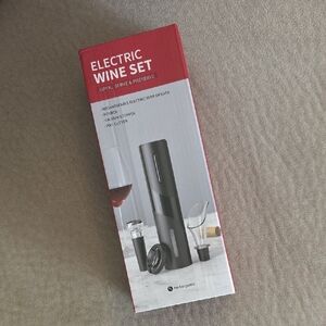 💚5/$20💚Rechargeable Electric Wine Set - Black